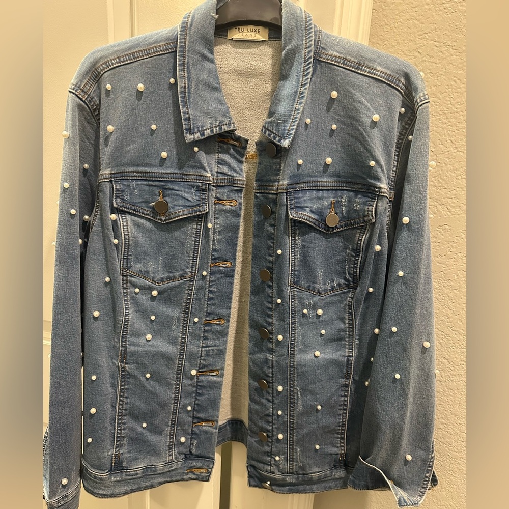 Tru Luxe pearl embellished jean jacket